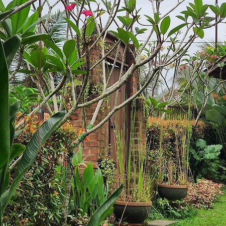 Villa Kebun Puisi Kajang Exterior foto