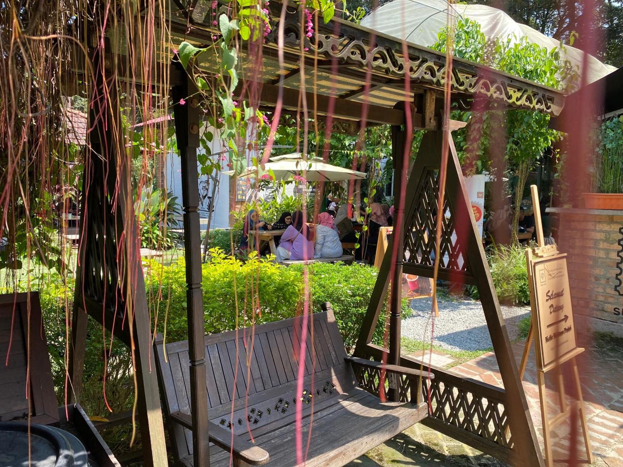 Villa Kebun Puisi Kajang Exterior foto